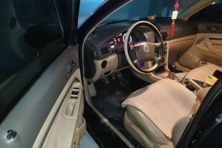 Used Volkswagen Passat 2007 2.0L Manual Standard Edition