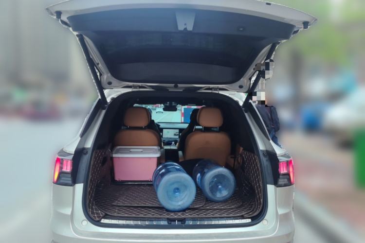 Used Lynk & Co 09 EM-P 2021 2.0T PHEV Halo Six-Seater Trunk