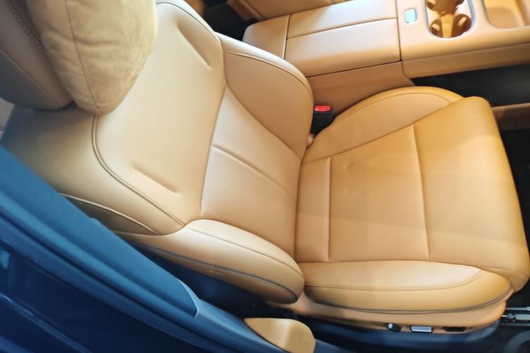 Used Li Auto i6 2025 Model Two-Wheel-Drive Standard Type Right Front Seat