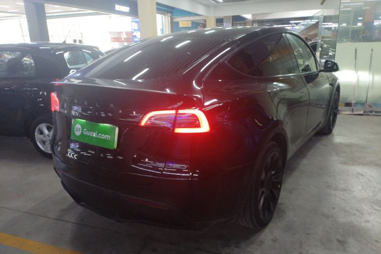 Used Tesla Model Y 2021 Standard Range Rear-Wheel Drive Version
