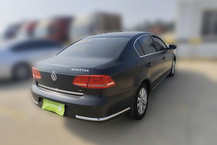 Used Volkswagen Magotan 2013 2.0 TSI Luxury Model