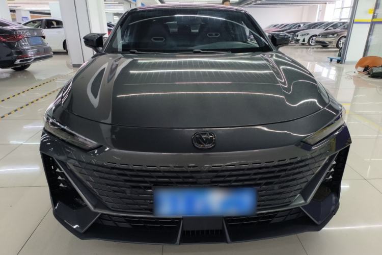 Used CHANGAN UNI-V 2023 1.5T Prestige Model
