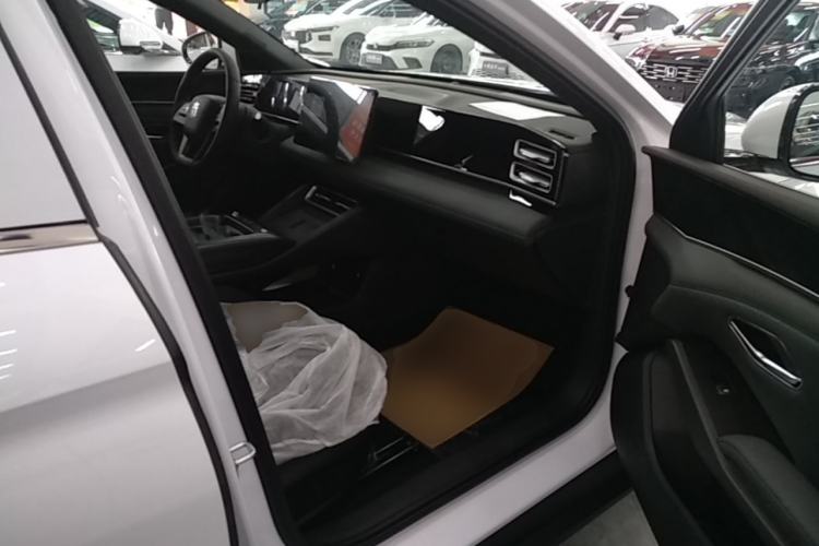 Used BYD Qin L 2026 DM-i 128KM Progressive Edition
