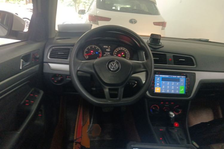 Used Volkswagen Lavida 2015 1.6L Automatic Fashion Edition