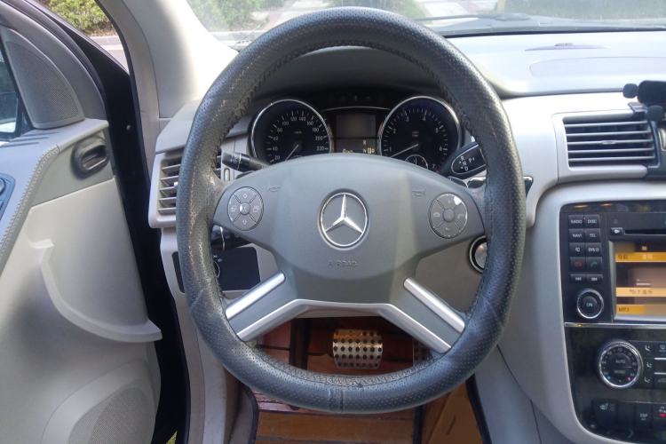 Used Mercedes-Benz R-Class 2007 R 350 L 4MATIC

