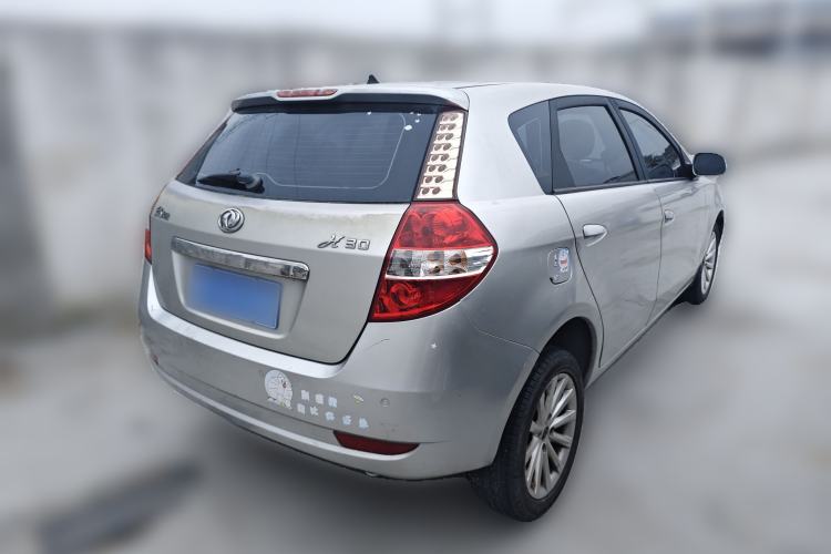 Used Dongfeng Aeolus H30 2010 1.6L Automatic ZunYa Trim