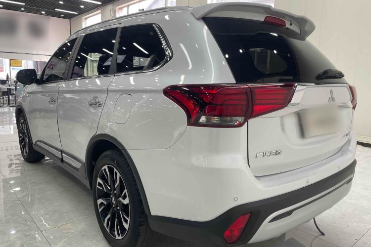 Used Mitsubishi Outlander 2021 2.4L 4x4 Comfort Edition 5 Seats