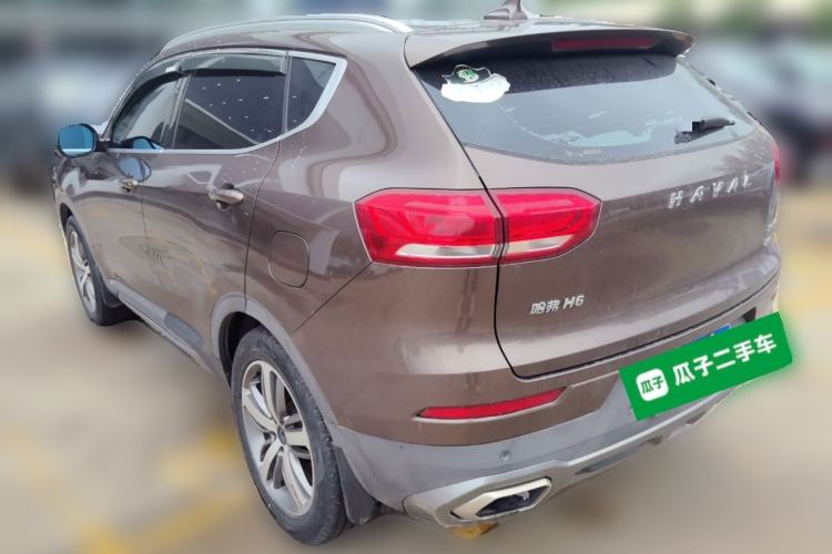 Used Haval H6 2017 Red Label 2.0T Automatic Two-Wheel Drive ZhiShang Model
