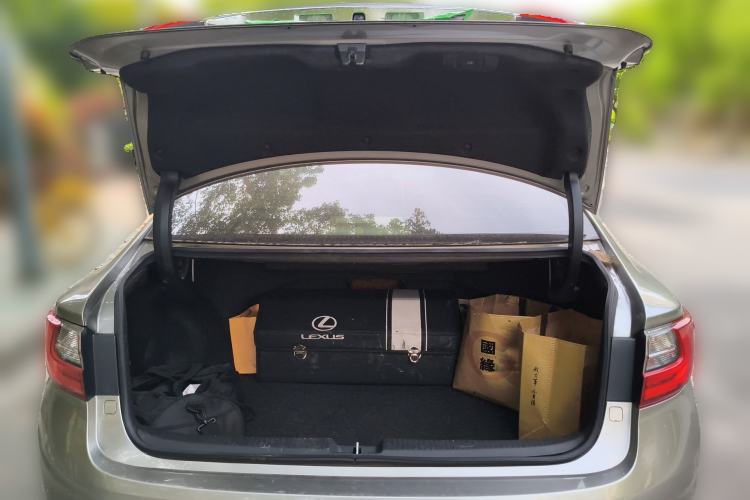 Used Lexus ES 2015 200 Elite Edition Trunk