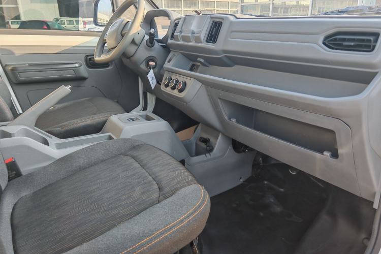 Used Karry Jiangtun E5 2024 230 km Standard Version
