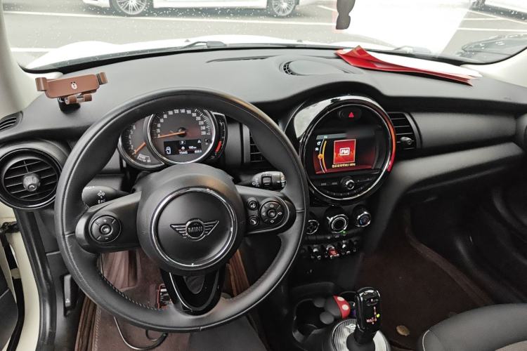 Used MINI 2019 1.5T ONE
