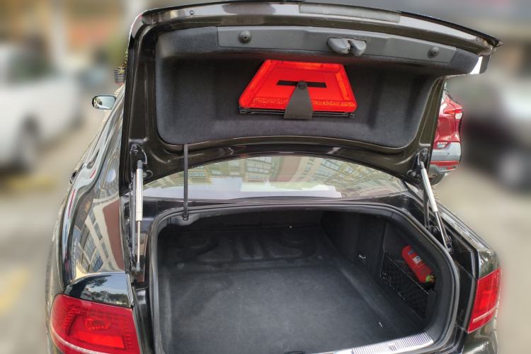 Used Volkswagen Phaeton 2011 3.6L V6 5-Seater Extended Comfort Version
