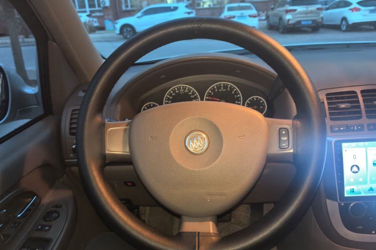 Used Buick GL8 2014 2.4L Classic Edition