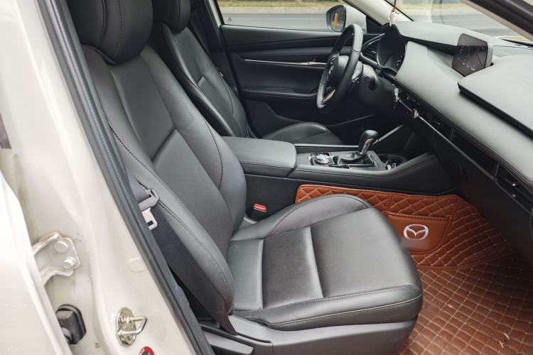 Used Mazda 3 Axela 2023 2.0L Automatic ZhiZhen Edition
