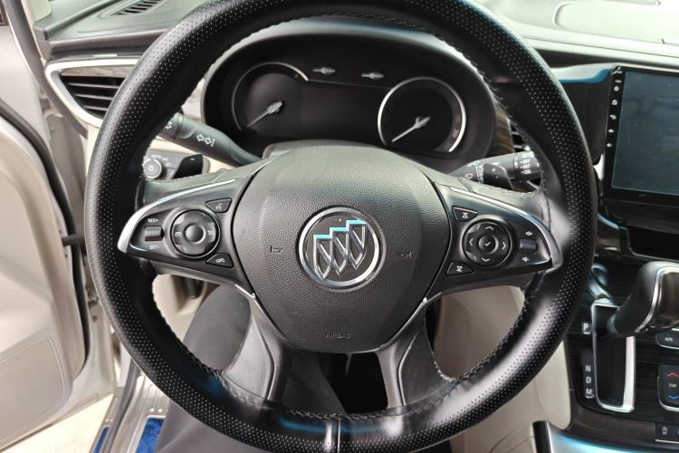 Used Buick GL8 2017 ES 28T Comfort Model China V Standard Steering Wheel
