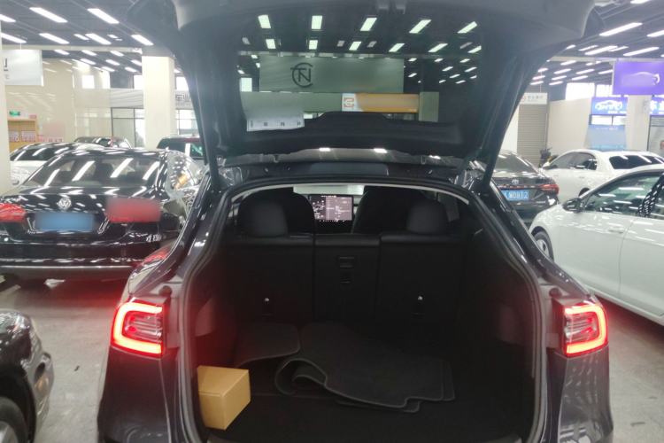 Used Tesla Model Y 2023 Long-Range All-Wheel-Drive Version Trunk