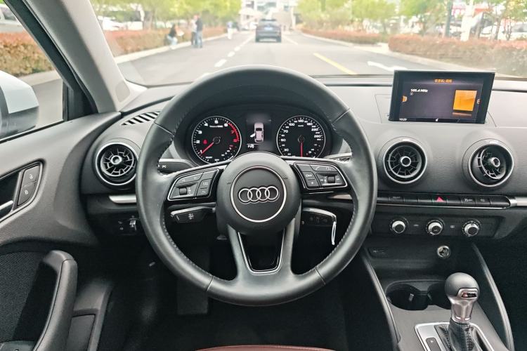 Used Audi A3 2020 Sportback 35 TFSI Ambition China VI Steering Wheel