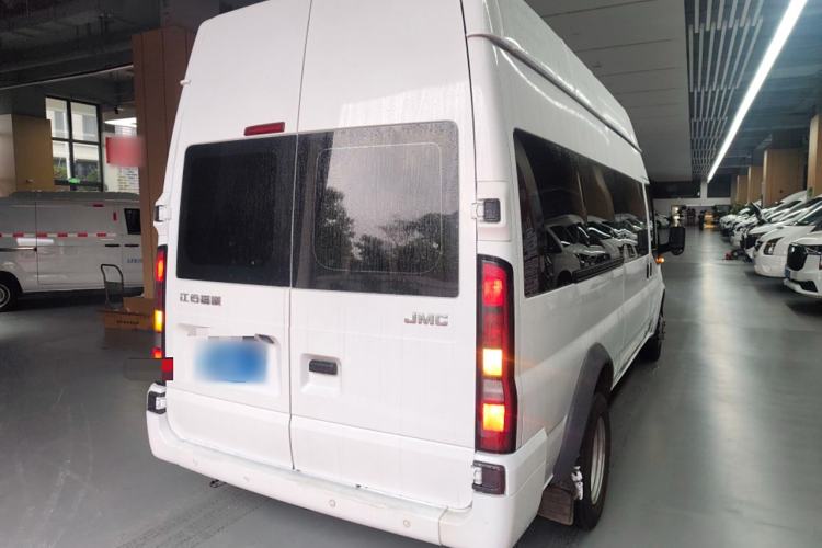 Used JMC Fushun 2023 2.0T Manual Diesel Long-Wheelbase High-Roof Business Van with Dual Rear Tires 6–9 Seats
