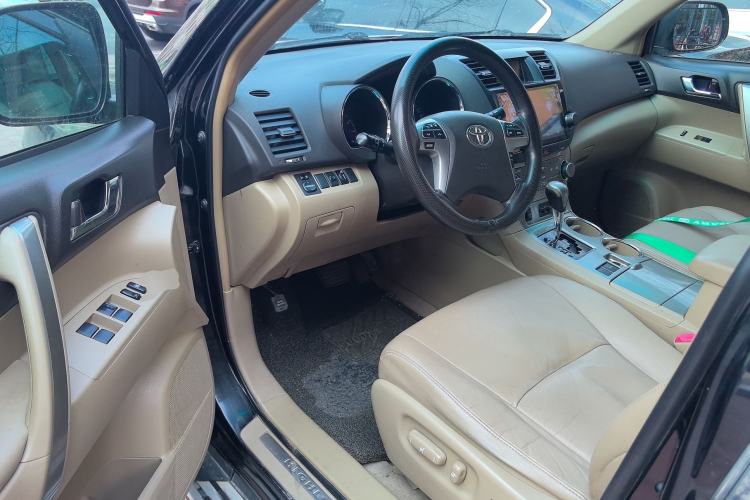 Used Toyota Highlander 2013 2.7L Two-Wheel Drive 7-Seater Zijin Edition
