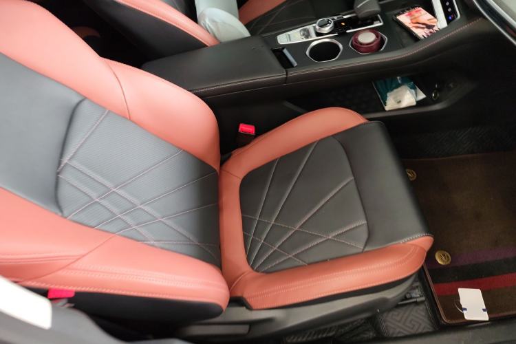 Used CHANGAN Eado 2023 Changan Edition PLUS Blue Whale NE 1.4T GDI DCT Prestige Version
