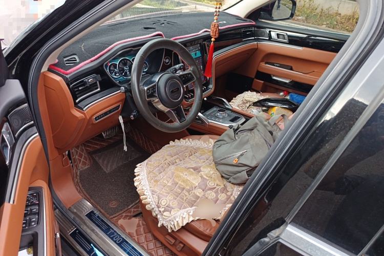 Used Zotye T700 2017 1.8T Dual-Clutch Prestige Model
