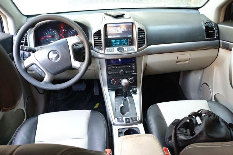 Used Chevrolet Captiva 2012 2.4L 4x4 Luxury Edition 5 Seats
