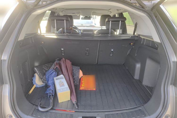 Used Land Rover Discovery Sport 2016 2.0T SE Trunk