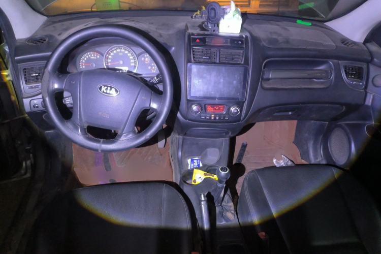 Used Kia Sportage 2013 2.0L Manual Two-Wheel Drive GLS Center Console