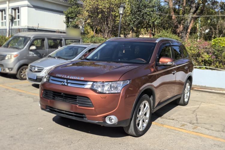Used Mitsubishi Outlander 2014 2.4L 4x4 Deluxe Value Edition 5 Seats