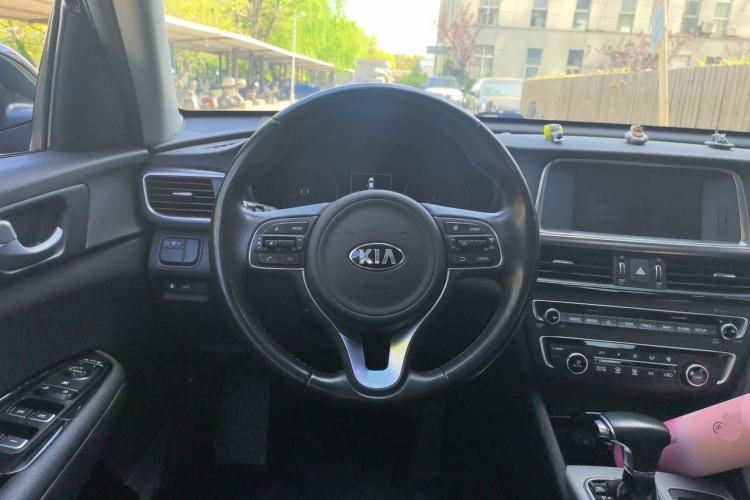Used Kia K5 New Energy 2018 2.0L ZhiZun Edition
