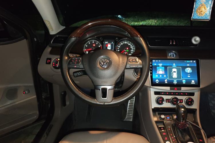 Used Volkswagen Magotan 2015 1.8TSI Prestige Model
