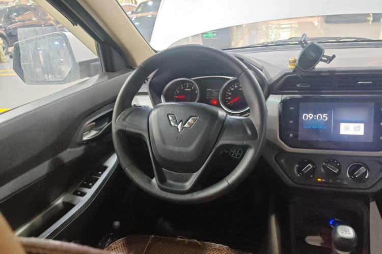 Used Wuling Hongguang 2018 1.5L S Comfort Model L2B
