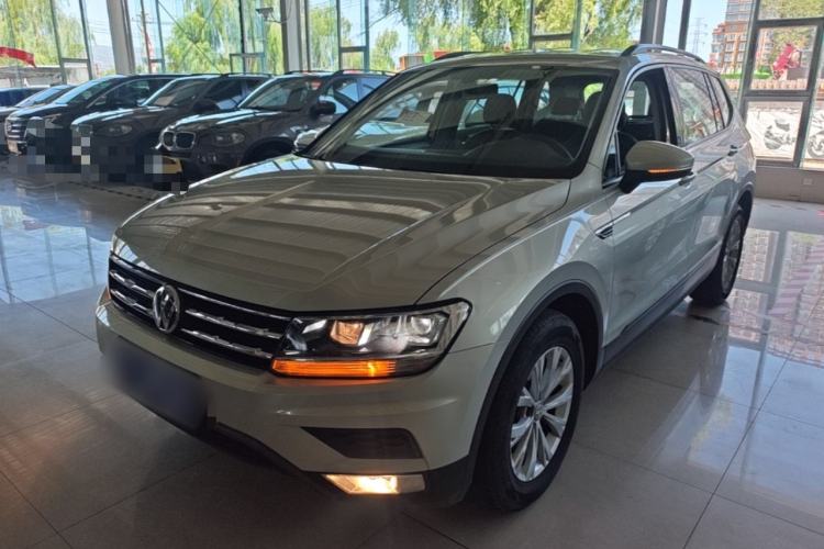 Used Volkswagen Tiguan L 2017 330TSI Automatic Two-Wheel Drive Luxury Edition Guazi used car, China used car export, Used car for sale, Used cars, Cheapest cars for sale