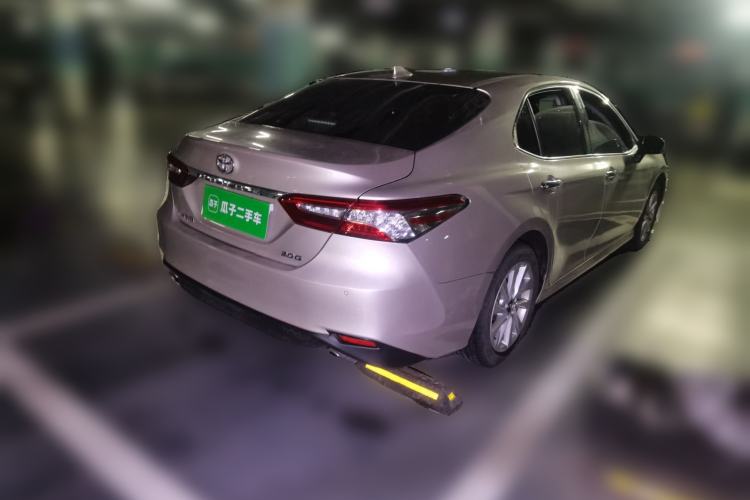 Used Toyota Camry 2021 2.0G Luxury Edition
