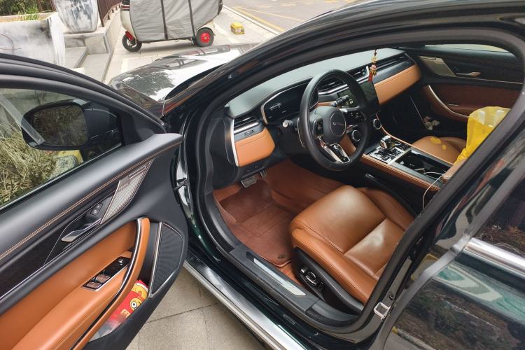 Used Jaguar XFL 2023 XFL 2.0T P300 Four-Wheel-Drive Flagship Sport Edition
