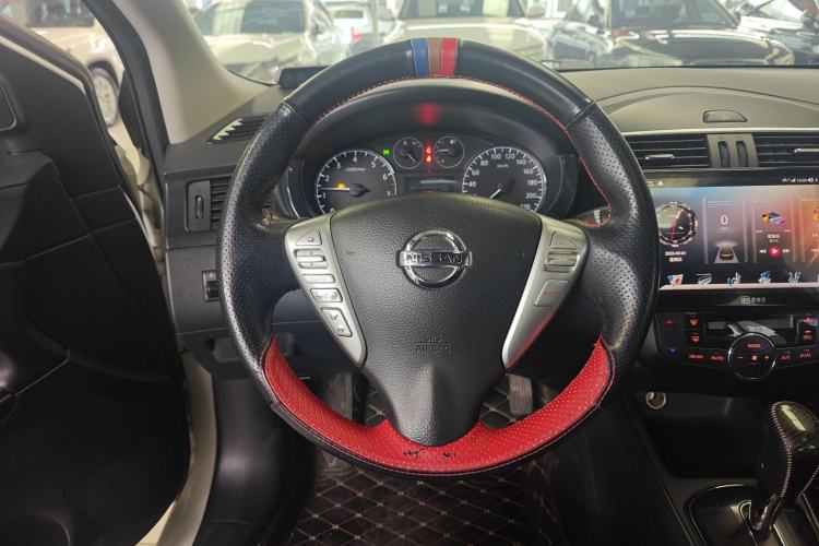 Used Nissan Tiida 2011 1.6L CVT Luxury Edition