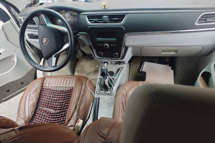 Used Jinbei New Hiace X30L 2016 1.3L Wealth Edition DLCG12 Center Console