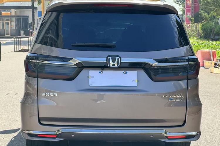 Used Honda Elysion 2022 2.0L eHEV Luxury Edition
