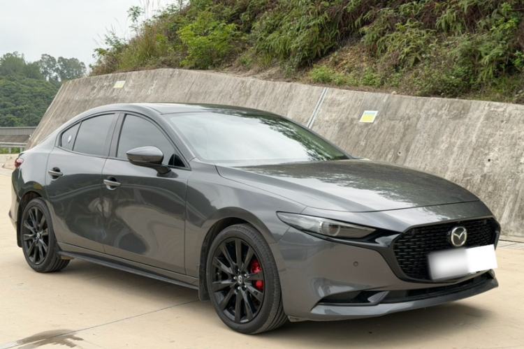 Used Mazda 3 Axela 2021 2.0L Automatic ZhiZun Edition
