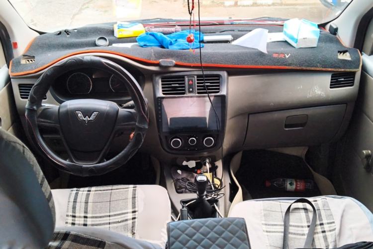 Used Wuling Rongguang V 2018 1.5L Practical Version