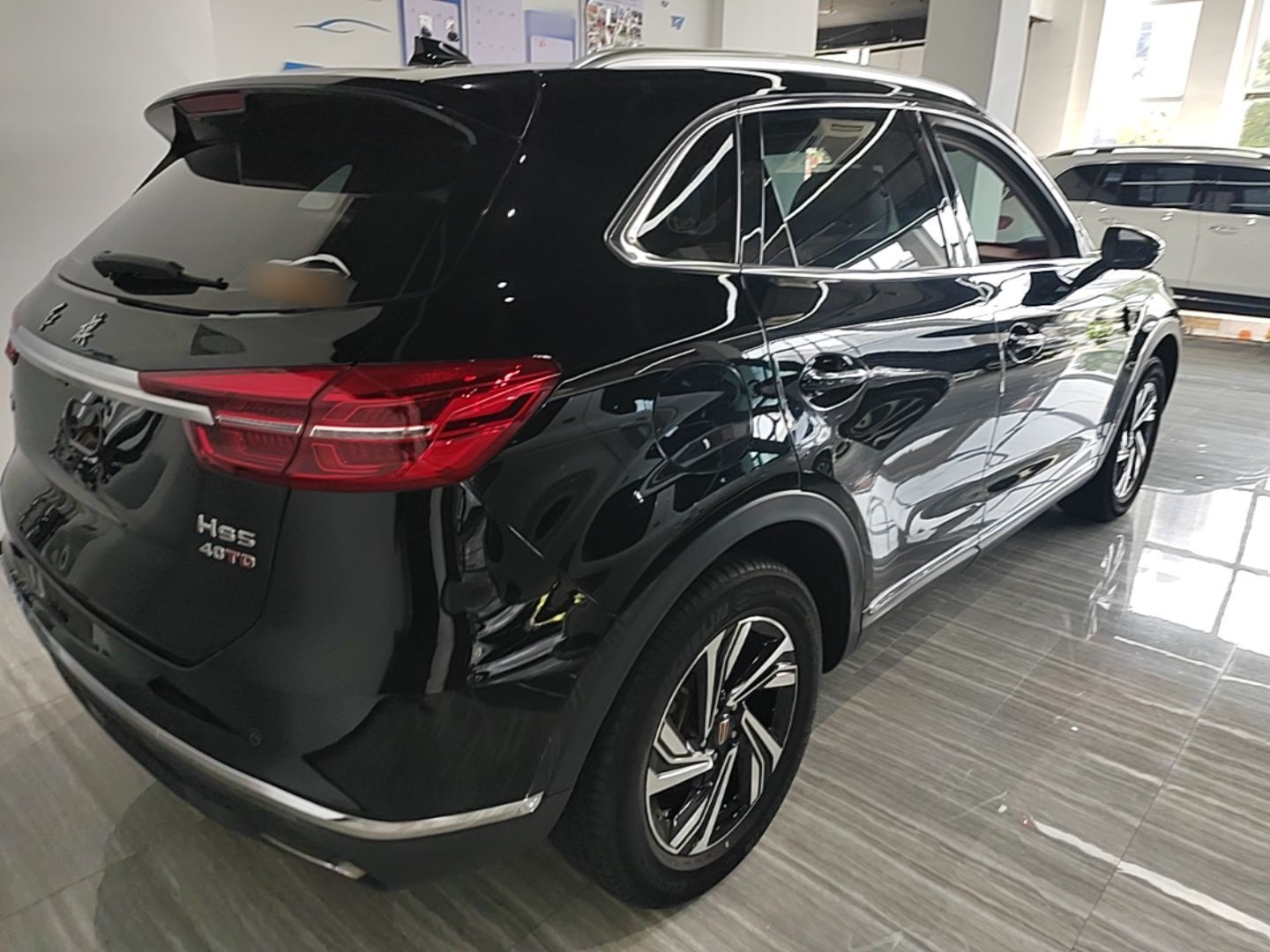 Hongqi HS5 2022 Revised Version 2.0T Smart Connect Flagship Edition — снимка 6