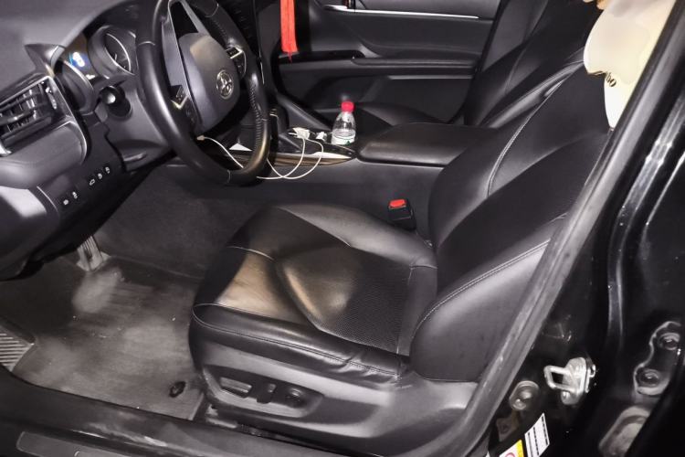 Used Toyota Camry 2018 2.0G Luxury Edition
