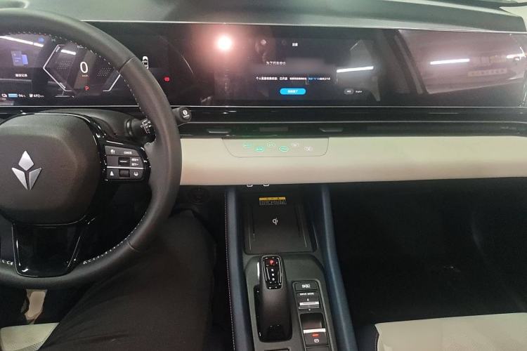 Used Lingxi L 2024 Player No. 1 Edition Center Console