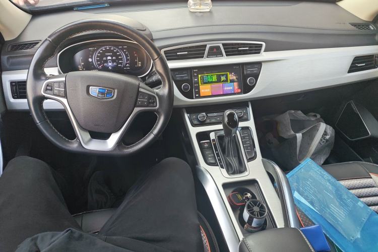 Used Geely Auto Emgrand X7 Sport 2018 1.8TD Automatic Two-Wheel Drive Smart Connect 4G Internet Edition
