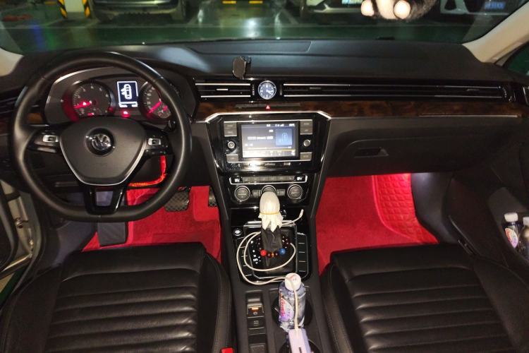 Used Volkswagen Magotan 2018 Facelift 330TSI DSG Luxury Model
