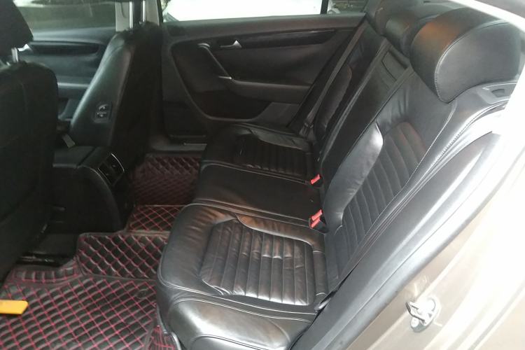 Used Volkswagen Magotan 2012 Revised 1.8TSI Luxury Version Left Rear Seat