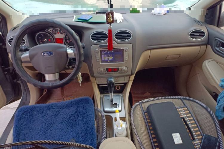 Used Ford Focus 2013 Hatchback Classic 1.8L Automatic Fashion Edition
