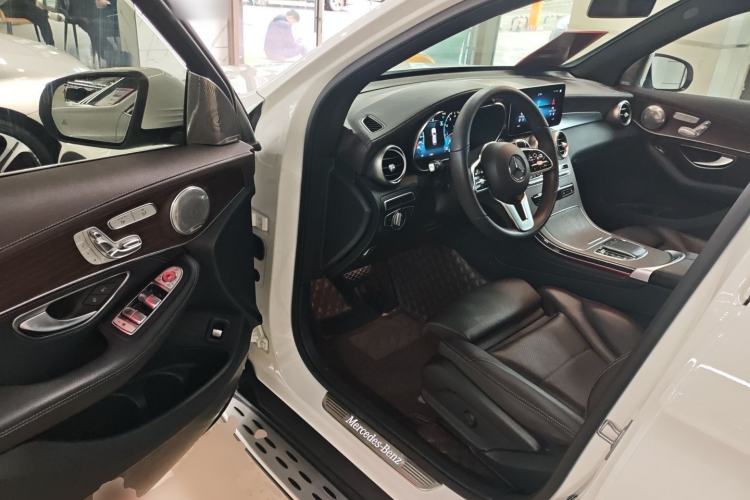 Used Mercedes-Benz GLC 2020 Facelift GLC 300 L 4MATIC Dynamic Edition
