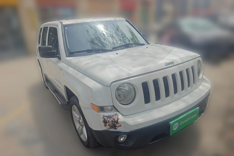 Used Jeep Patriot 2014 2.0L Sport Enhanced Edition Front Right 45 Deg