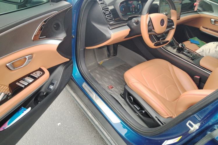 Used BYD Han 2022 EV Genesis Edition 715KM Front-Wheel-Drive Prestige Model Driver Seat